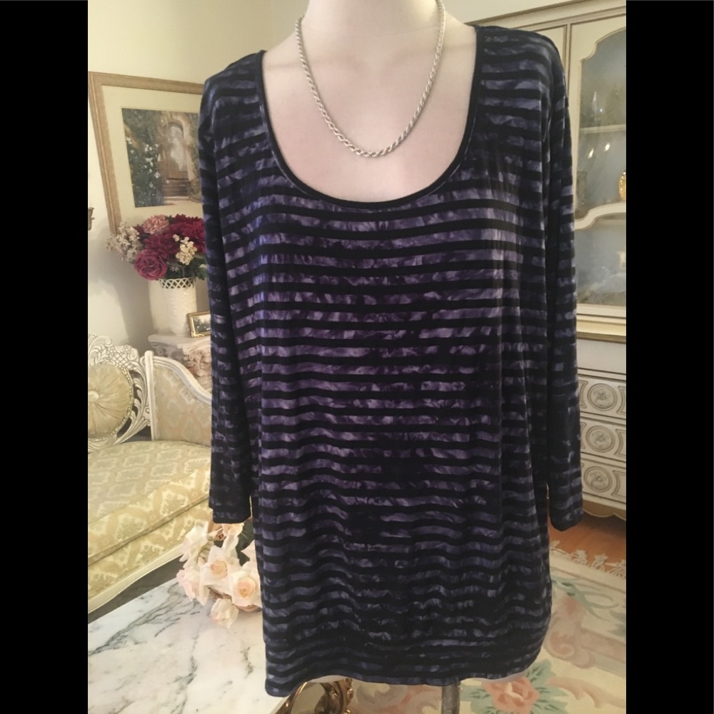 Lane Bryant like new 3/4 sleeve striped top size 22/24. B:993 7/20/26